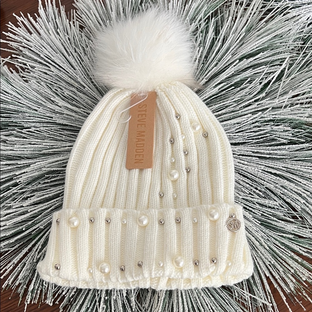 Steve Madden Cream Knit Beanie with Pom-Pom